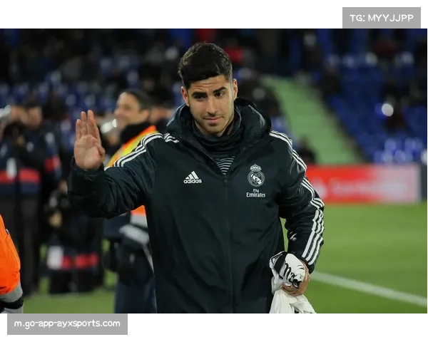 阿森西奥带伤拼搏获主帅称赞，皇马青训球员展现忠诚